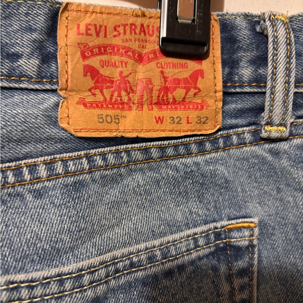 Levi’s 505 Straight Fit. Real Wear, Soft Broken-In Denim. Distressed.
